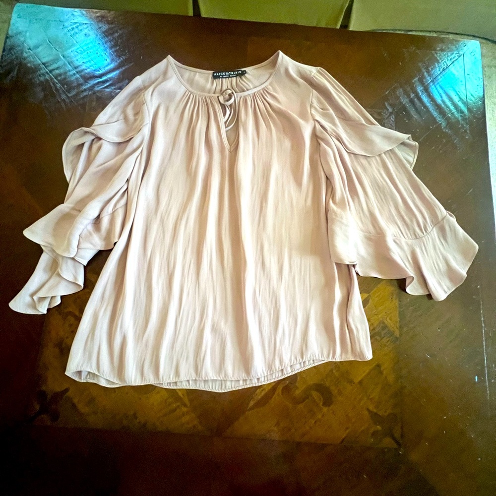Alice & Trixie blouse. Size medium.